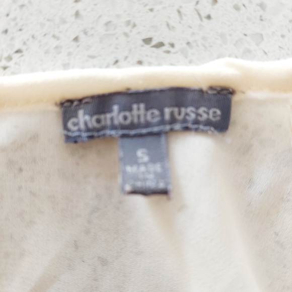 CHARLOTTE RUSSE Top Small Crochet Overlay Sheer - Picture 4 of 11